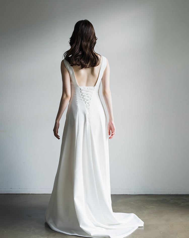 【wd181jx】バックオープンノースリーブドレス Aライン