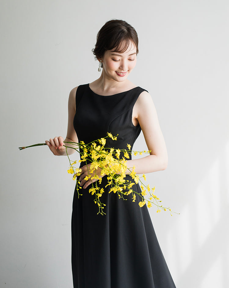 【wd181jx】バックオープンノースリーブドレス Aライン