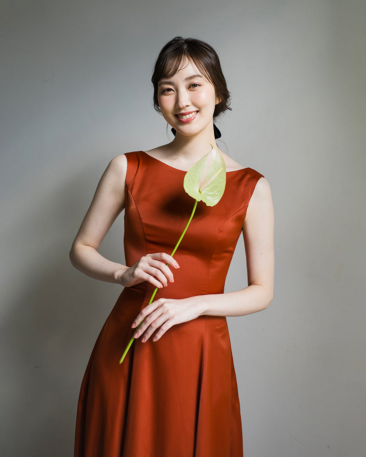 【wd181jx】バックオープンノースリーブドレス Aライン