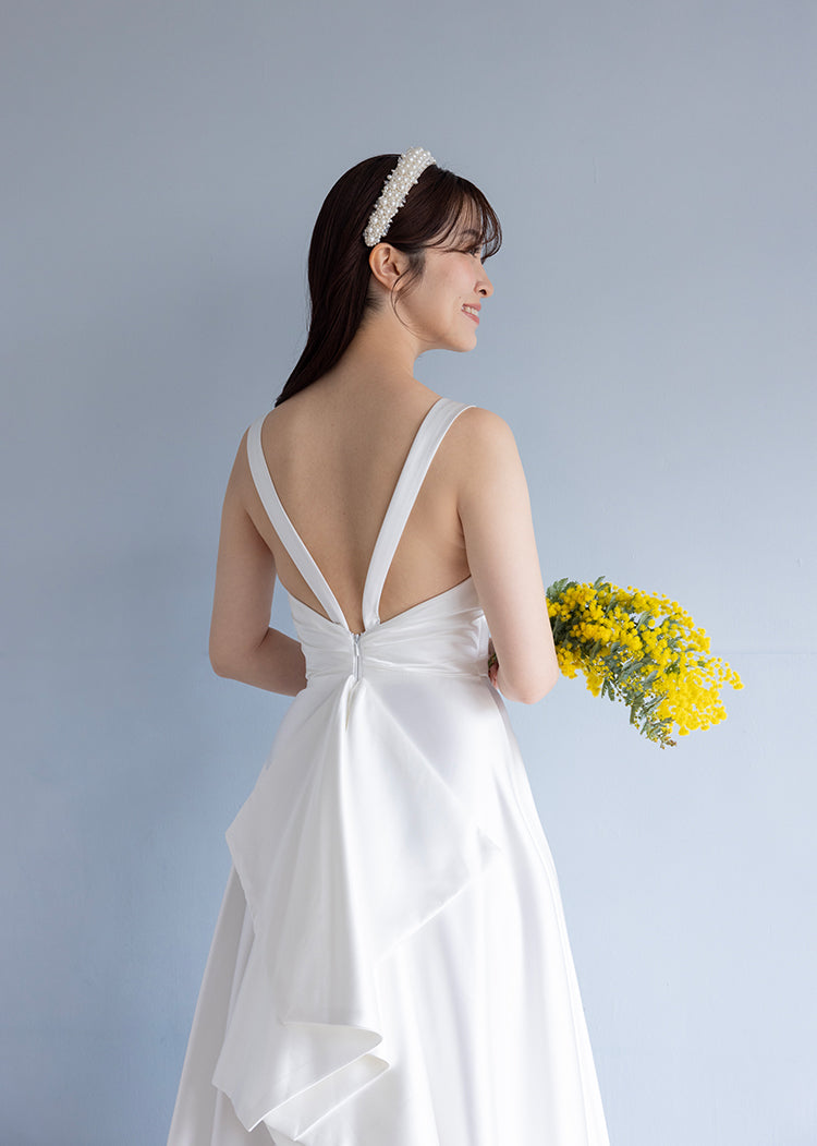 【wd484ls】ノースリーブバックデザインサテンドレス Aライン