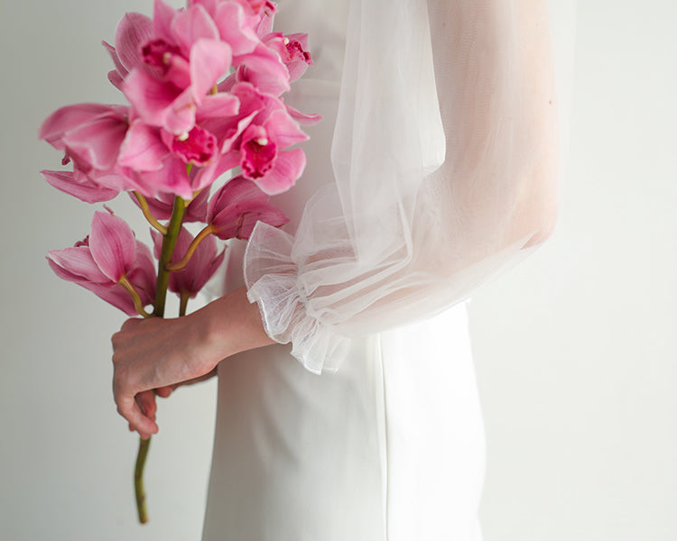 SL01【wd599ls】シアーロングスリーブハートカットボタンドレス スレンダー