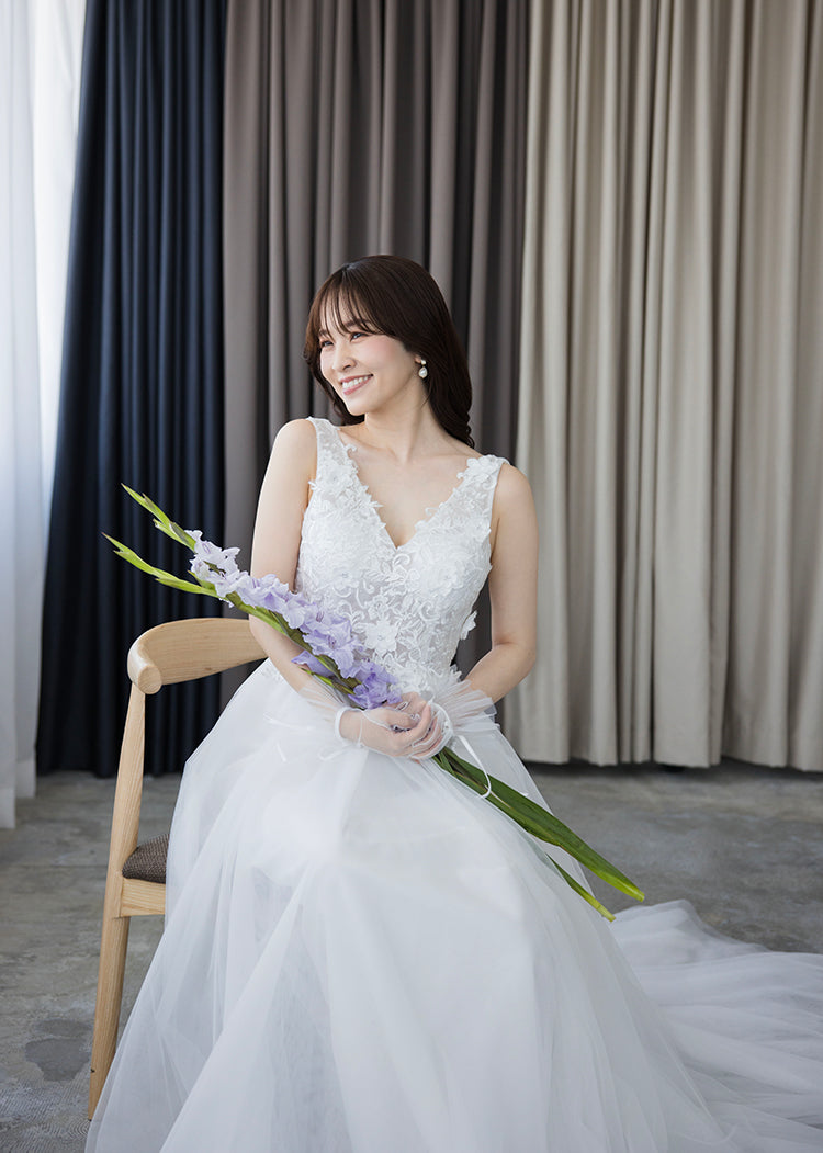 【wd652vt】Vネックフラワーモチーフチュールドレス Aライン