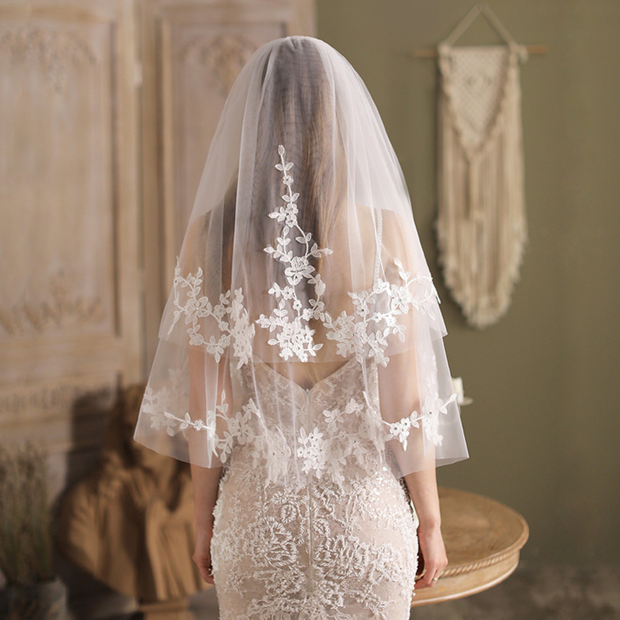 【ts192jd】リーフフラワーミディアムベール コーム付き 【長さ:上段60cm/下段80cm ・ 幅:約120cm】