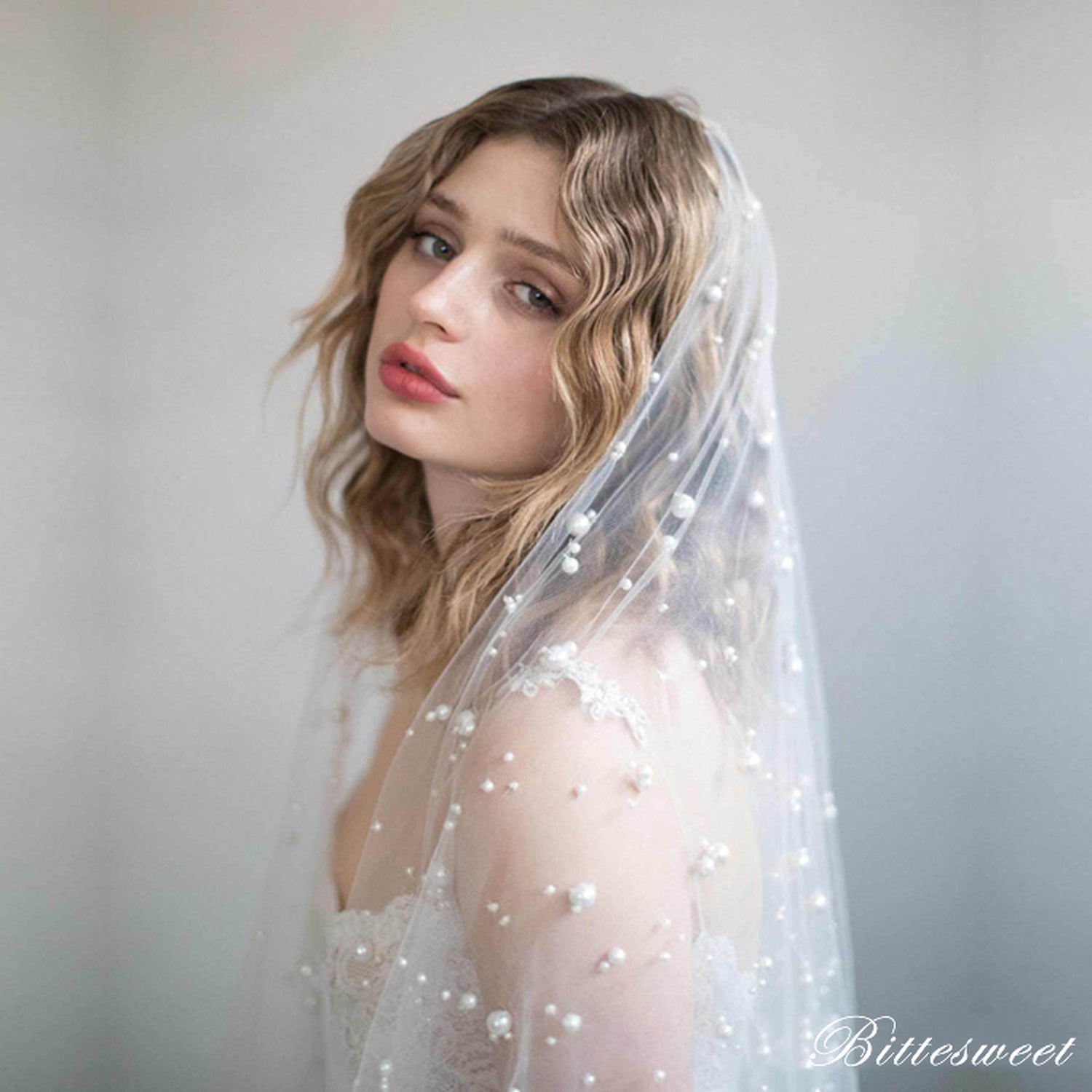 【ts29jd】シャイニーパールロングベール コーム付き