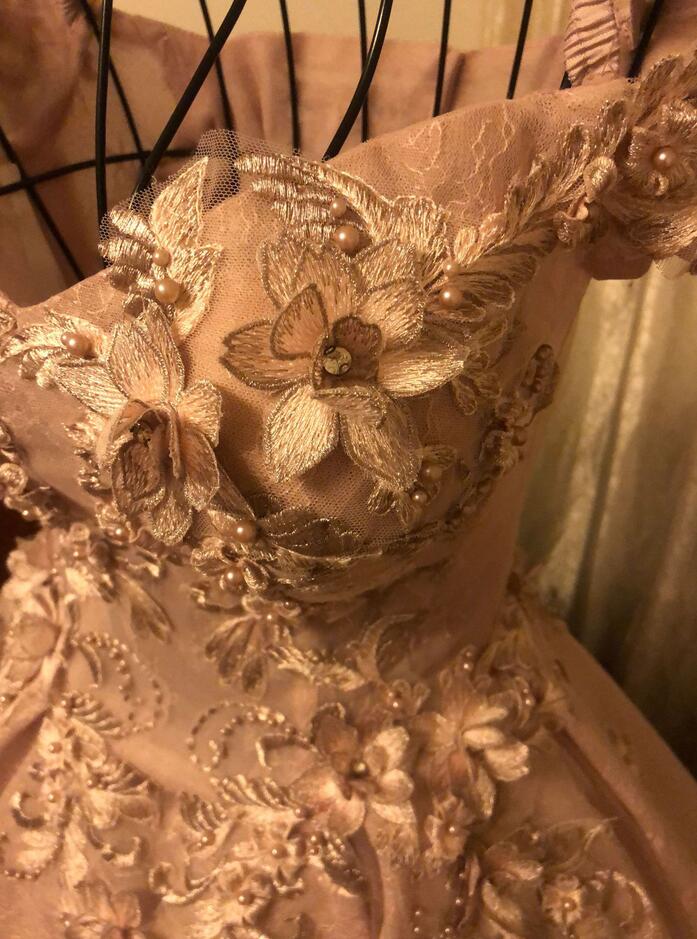 【kd96wz】ピンク3Dフラワーオフショルプリンセスラインドレス