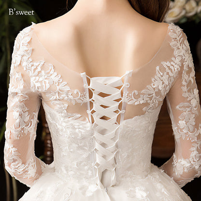 刺繍デザインロングスリープドレス　プリンセスライン