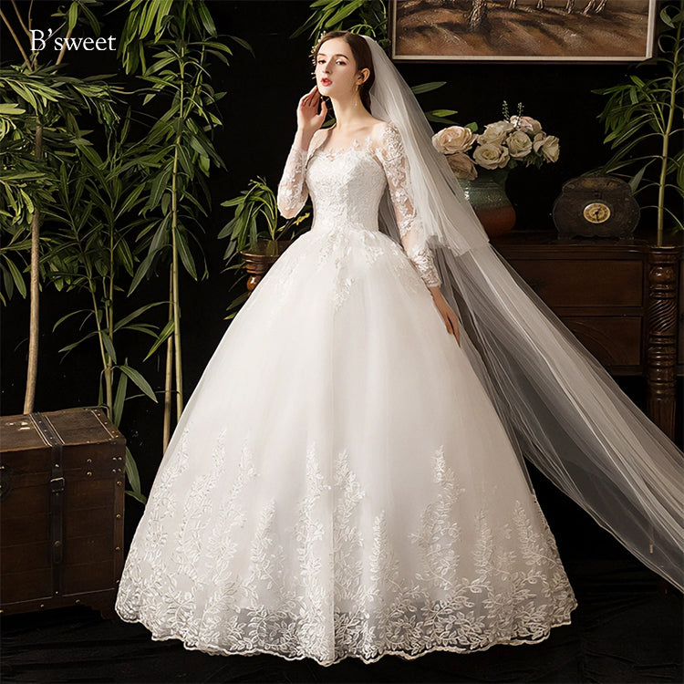 刺繍デザインロングスリープドレス　プリンセスライン