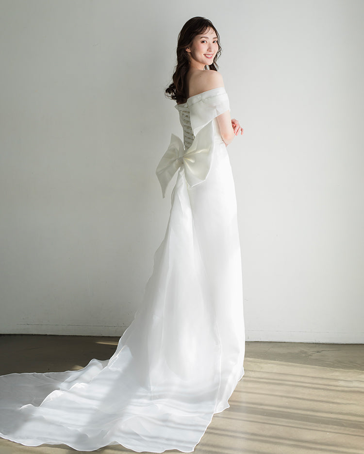 ウエディングドレス オフホワイト マーメイドライン ショートトレーンフォーマル/ドレス