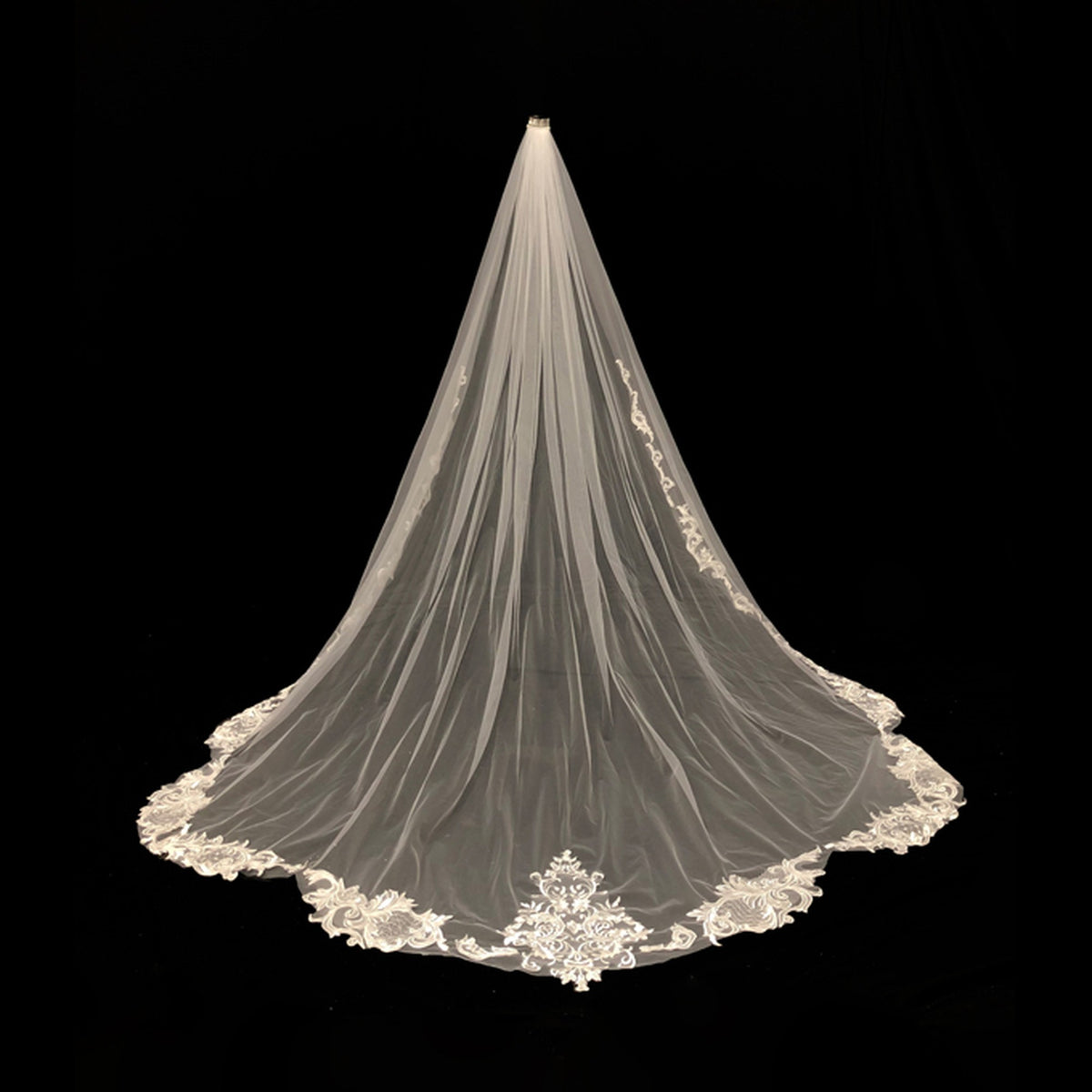 【ts202jd】ロングウエディングベール  珍しいデザイン【 １層・金属コーム付き】【幅は約250cm / 長さは約300cm】結婚式 Wedding Veil ウェディングベール