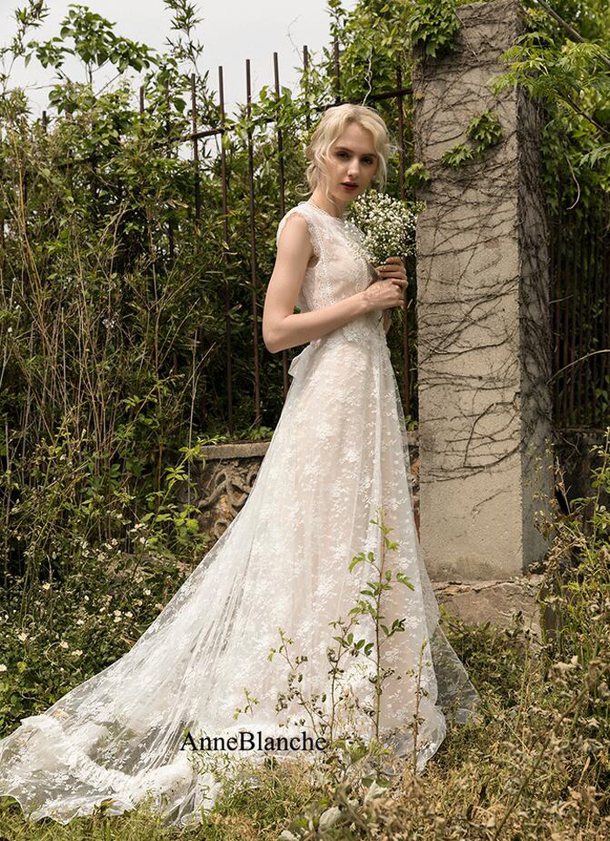 【ur17】ハイネックケミカルレースノースリーブドレス　スレンダーライン