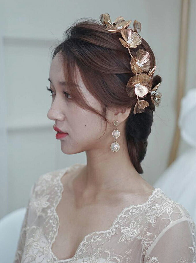 【ac196jd】【即納】ウェディング ヘッドドレス ブライダル 結婚式 ヘアアクセサリー ウエディング ヘアアクセ 花嫁 髪飾り ゴールド 和装  ヘッドアクセ ヘッドアクセサリー フラワー 二次会 花 リーフ ナチュラル ヴィンテージ おしゃれ 【サイズ：32cm × 4.5cm】