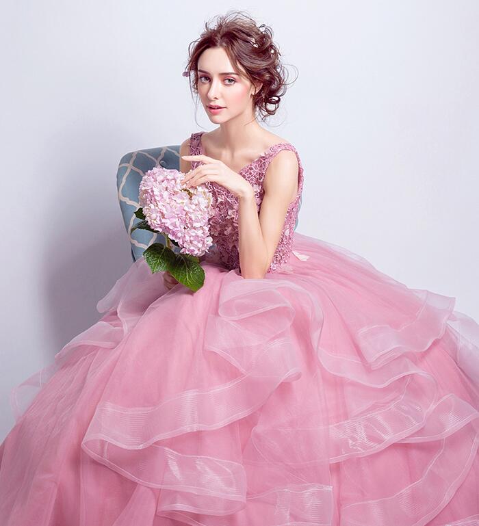 Aライン　刺繍　ピンク　花柄　ウェディングドレス　ワタベ